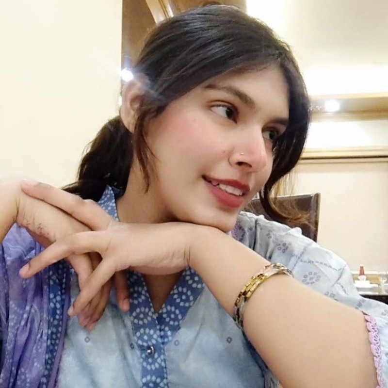 Api Memona Memona Waheed 🍂 (@memona_w20) | Snapchat Stories, Spotlight & Lenses