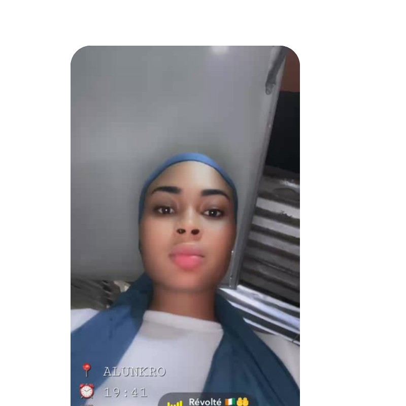 Michou🦋💕🇨🇮 (michou9358) Snapchat Stories, Spotlight & Lenses
