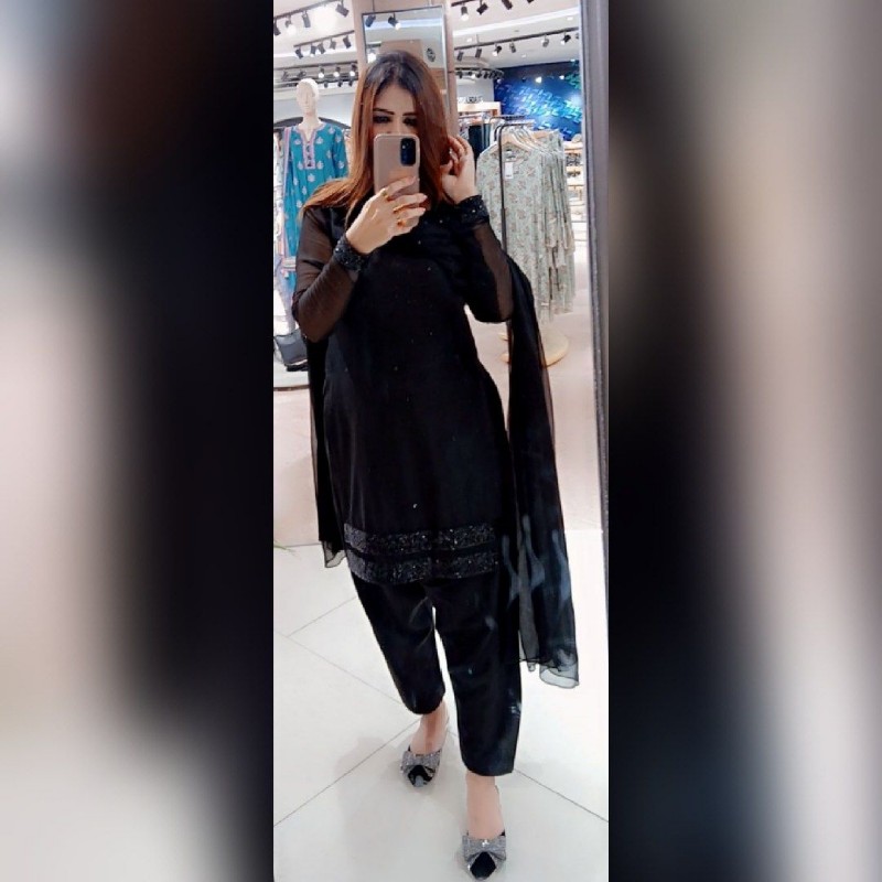 Mishi... (@mishi_d6287) | Snapchat Stories, Spotlight & Lenses