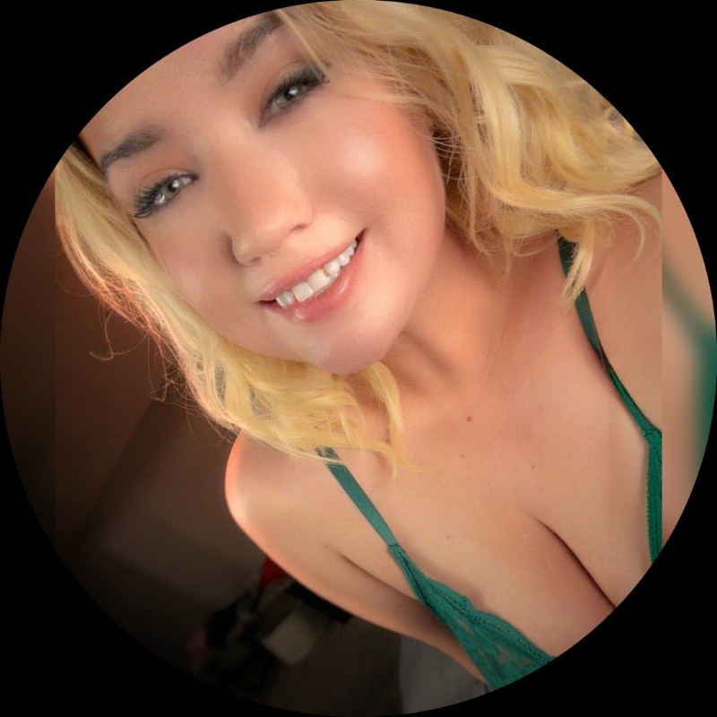 Krista Marie (@miss.kmarie) | Snapchat Stories, Spotlight & Lenses