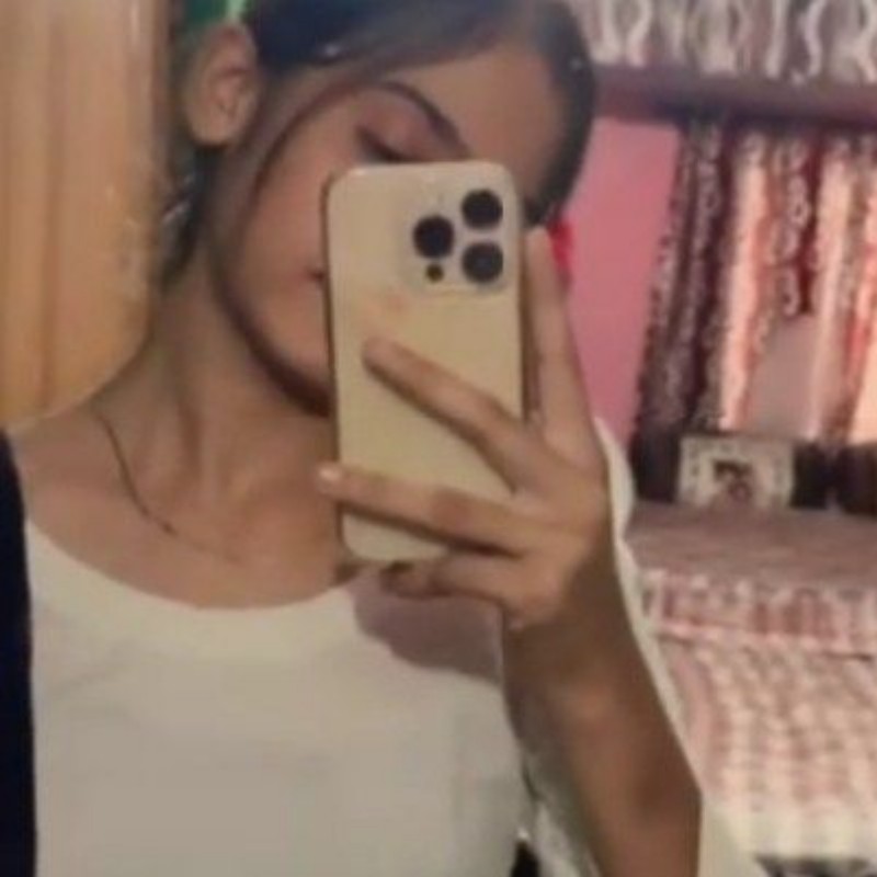 Misba Chaudhary (@missba_chaudhar) | Snapchat Stories, Spotlight & Lenses