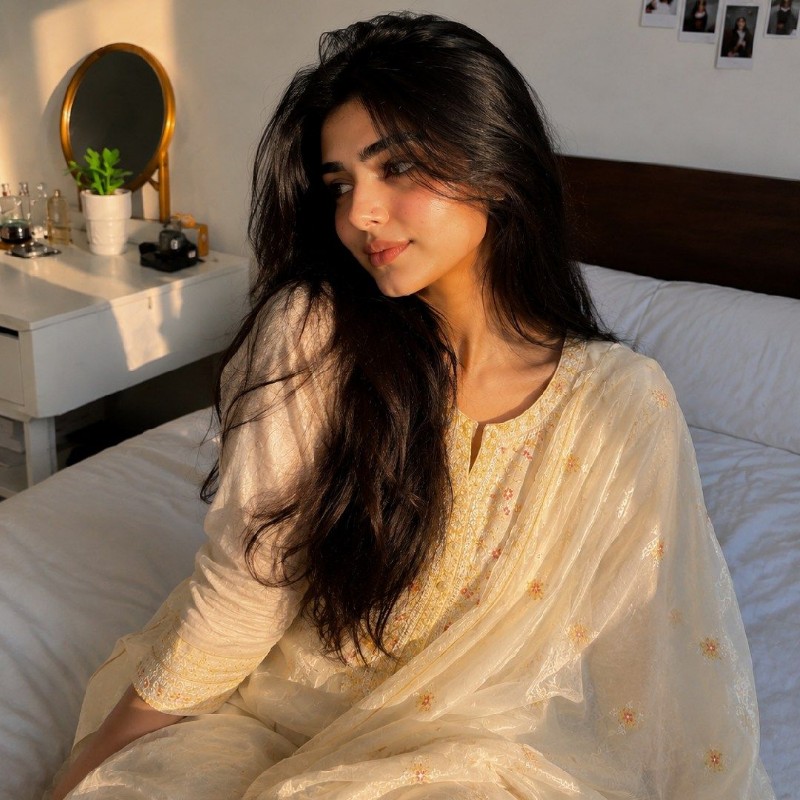 Muskan (@muskpoetry) | Snapchat Stories, Spotlight & Lenses