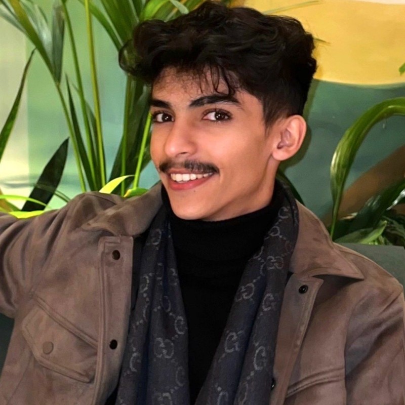 نواف خالد |Nawaf Khalid (@n24n1) | Snapchat Stories, Spotlight & Lenses