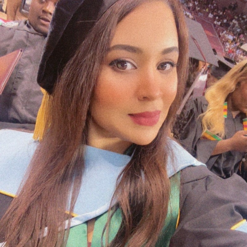 Dr. Naima (@naimahalmutairi) | Snapchat Stories, Spotlight & Lenses