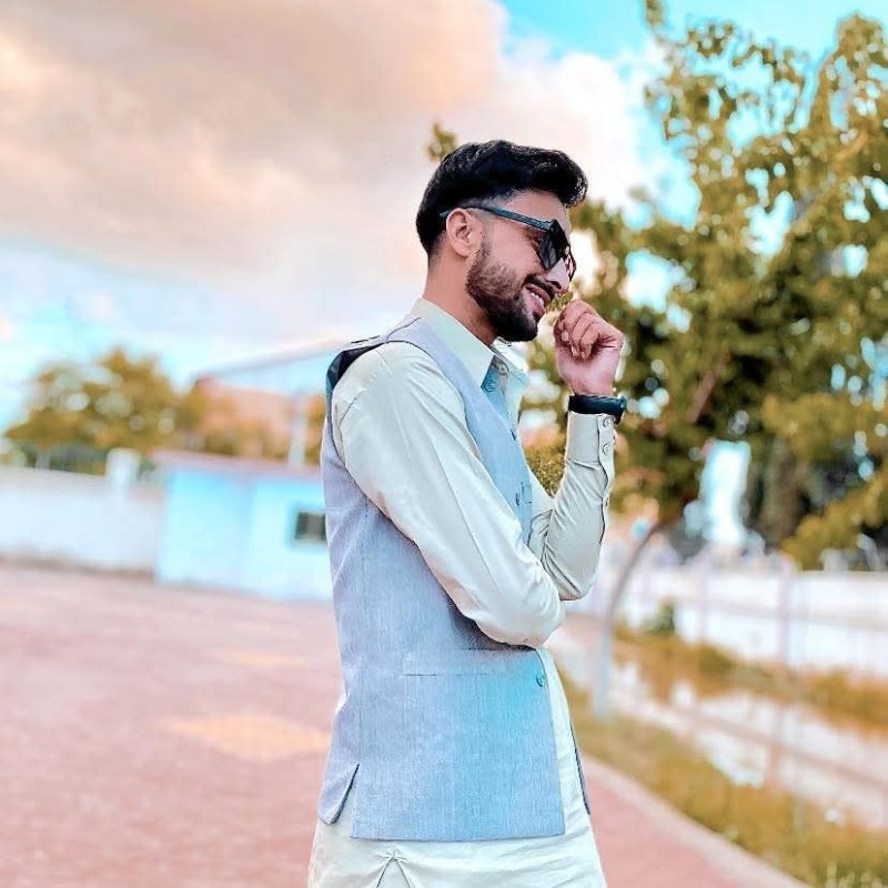 Sher Raisani Naseeb Raisani (@naseeb_raisani) | Snapchat Stories, Spotlight & Lenses