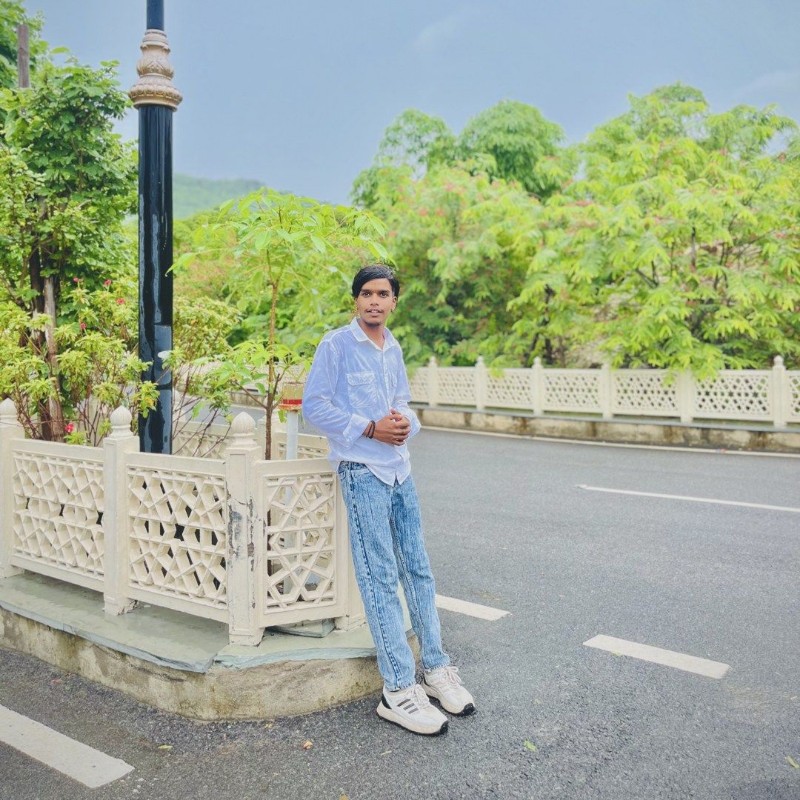 𝐧𝐚𝐯𝐞𝐞𝐧 (@naveen701476) | Snapchat Stories, Spotlight & Lenses