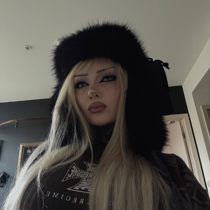 Nikki Bitez (@nikkiebitez) | Snapchat Stories, Spotlight & Lenses