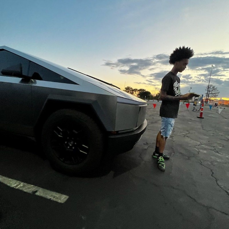 nlmb-dolo-snapchat-stories-spotlight-lenses