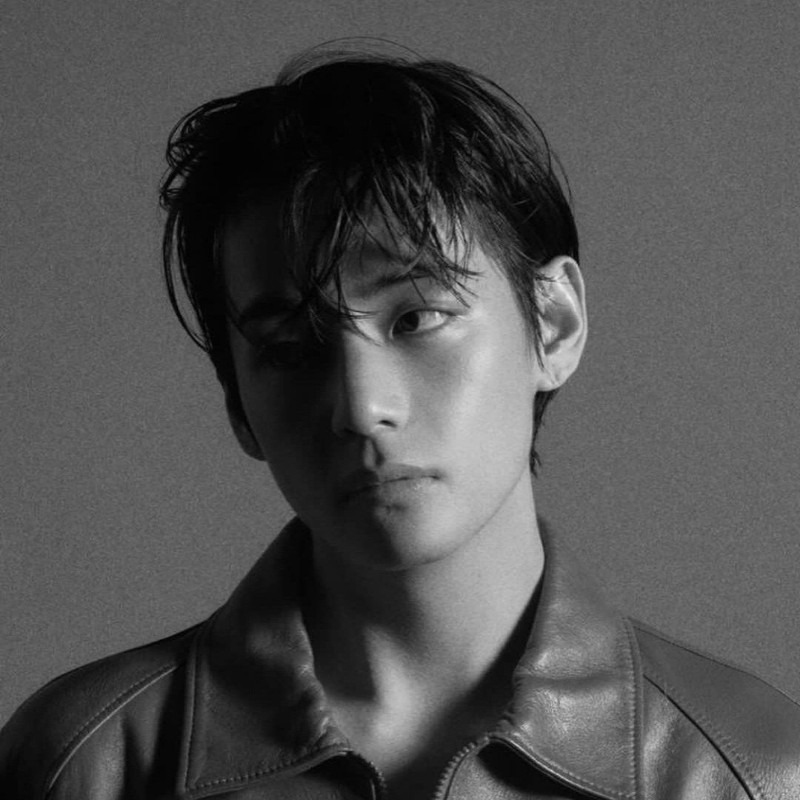 BTS V (@officethv) | Snapchat Stories, Spotlight & Lenses