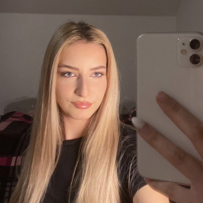 Peťulka👸🏼 (@ppintova2019) | Snapchat Stories, Spotlight & Lenses