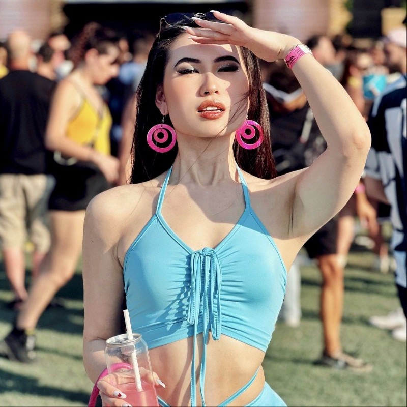 Prada Bae Kun (@pradabaekun) | Snapchat Stories, Spotlight & Lenses