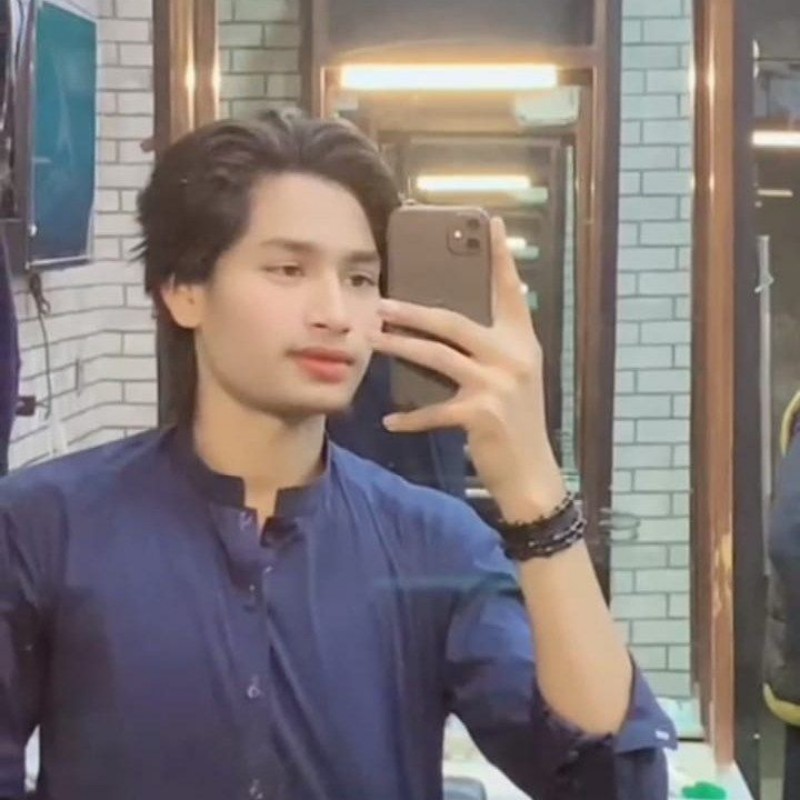 Rizwan (@r39215730) | Snapchat Verhalen, Spotlight en Lenzen