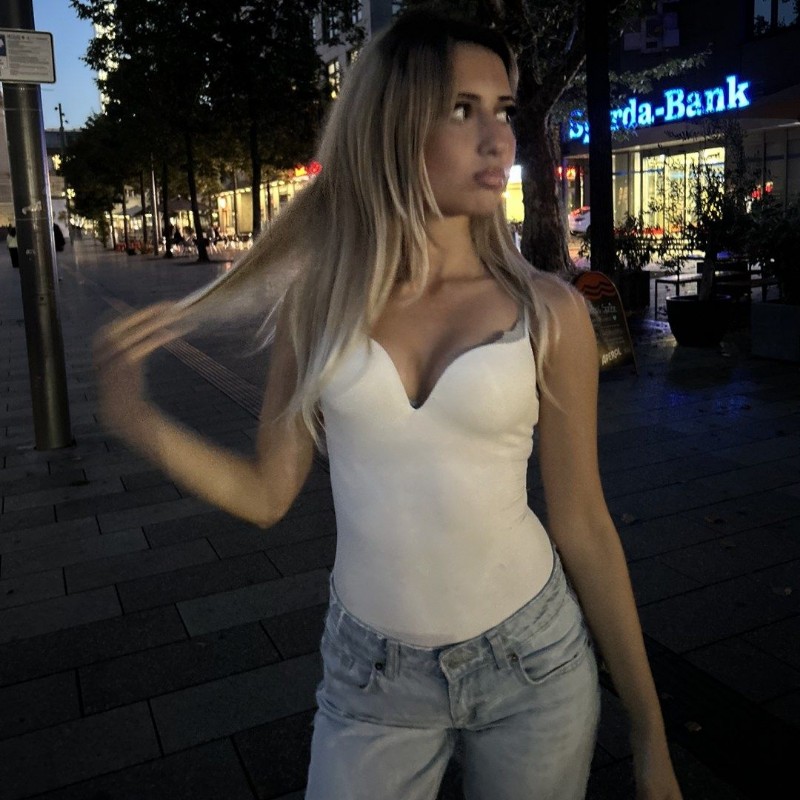𝐑𝐚𝐛𝐢𝐚🇹🇷‘ (@rabia0101r) | Snapchat Stories, Spotlight & Lenses