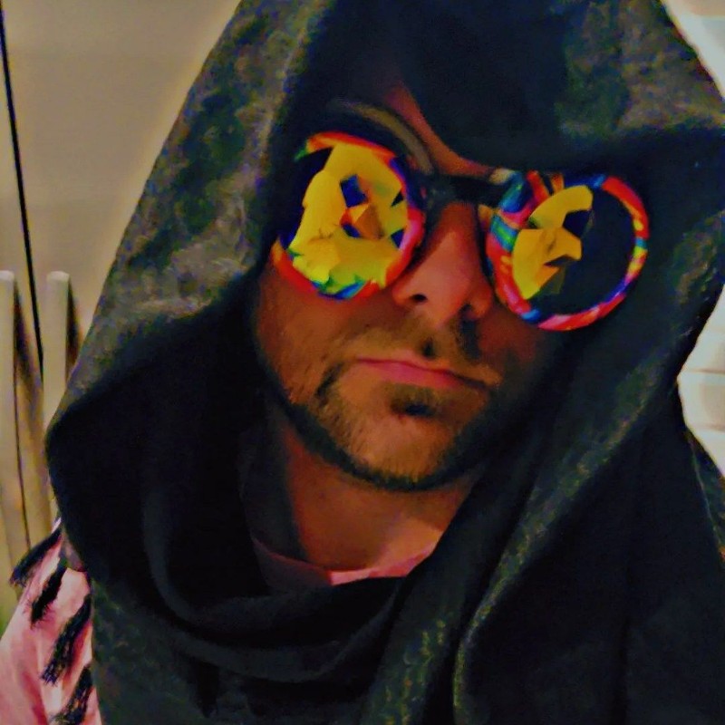 RAVE RAVER (@raveraver69) | Snapchat Stories, Spotlight & Lenses