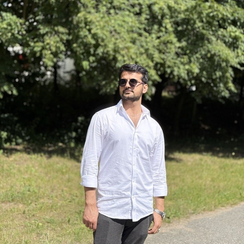 Pedro Razeq Razeq Mirza (@razeq20257093) | Snapchat Stories, Spotlight & Lenses
