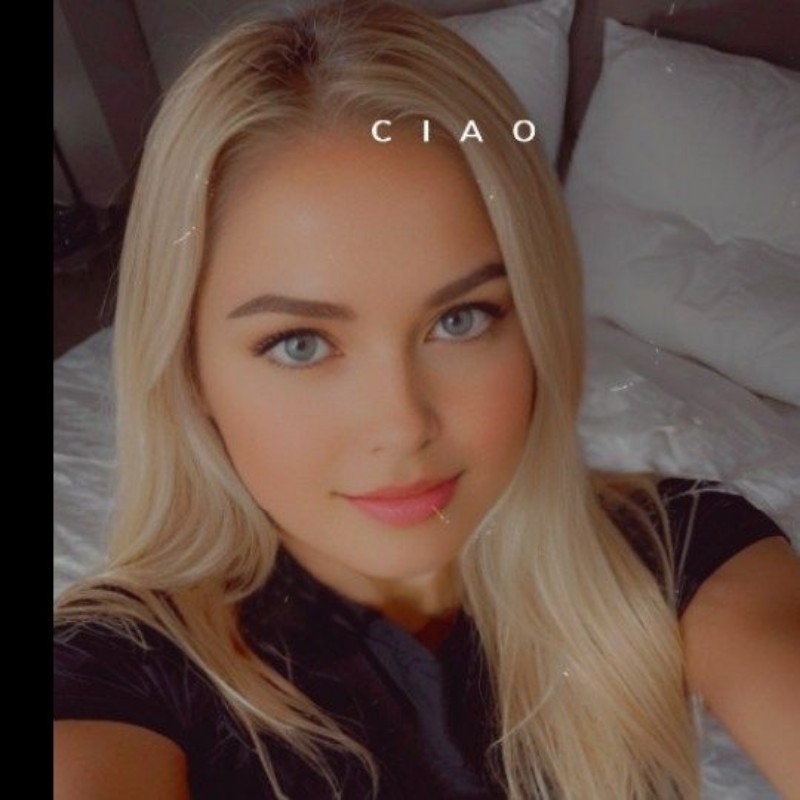 RealRozana (@real_rozana) | Snapchat Stories, Spotlight & Lenses