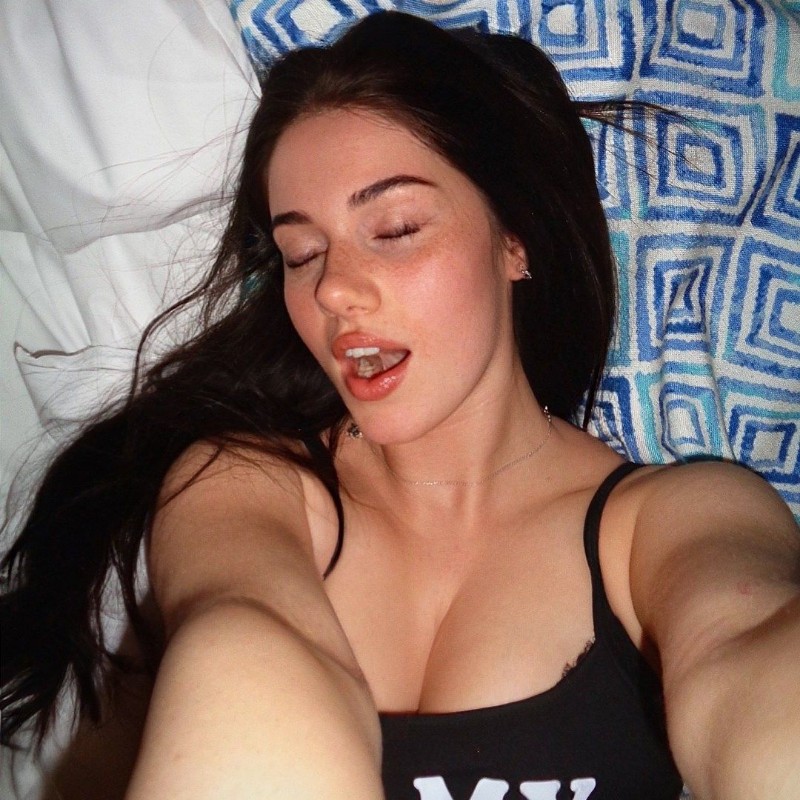 Faye🥀 (@realfayesxh) | Snapchat Stories, Spotlight & Lenses