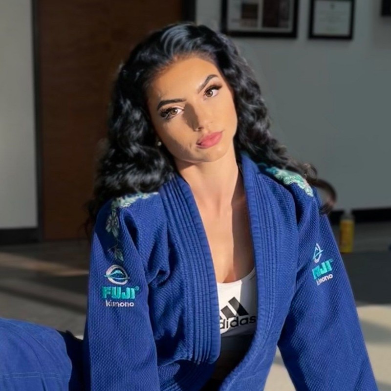 Reyna Ocean (@reynaocean) Snapchat Stories, Spotlight & Lenses