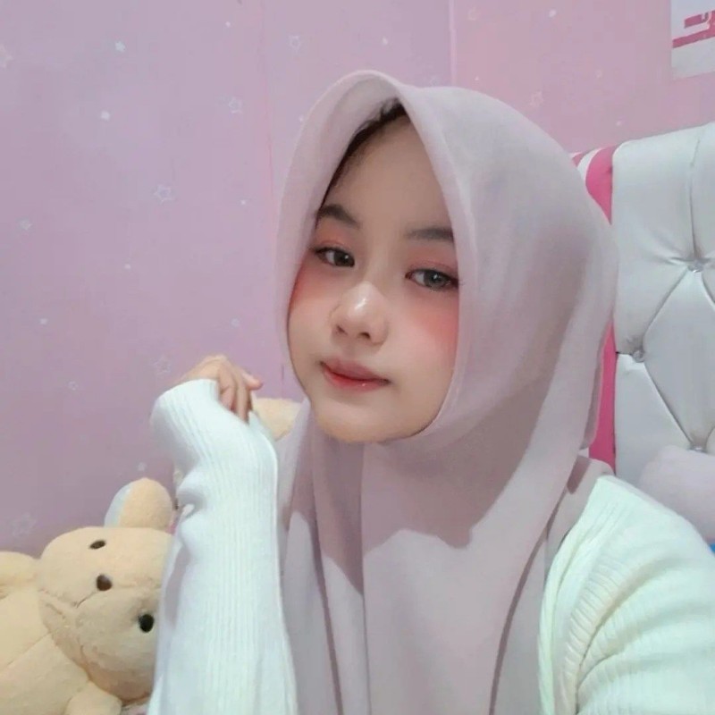 riska (@riska20255643) | Snapchat Stories, Spotlight & Lenses