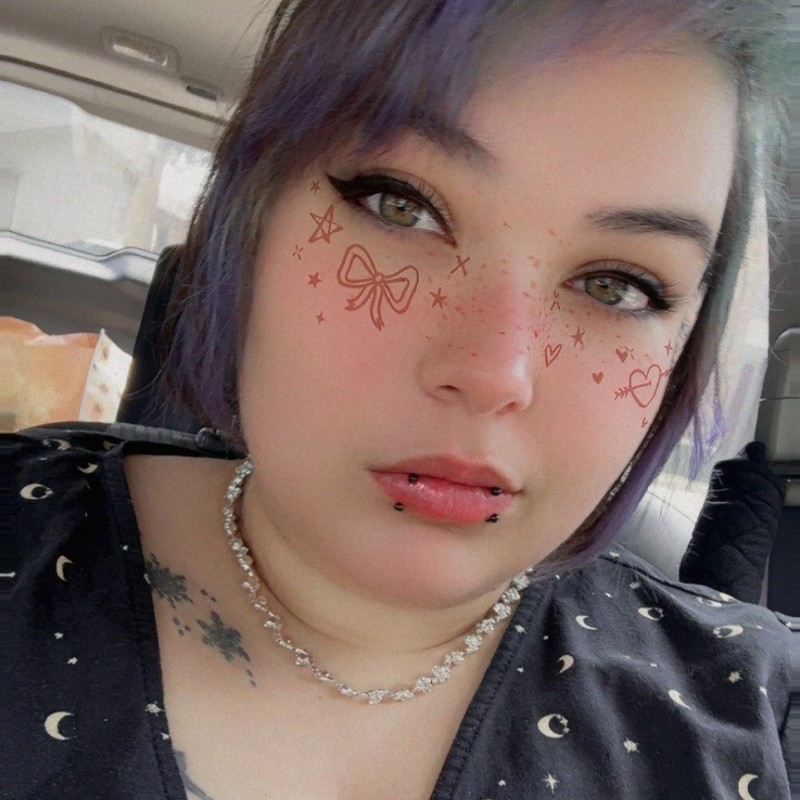 Ren Dragon (royaldragoncos) Snapchat Stories, Spotlight & Lenses