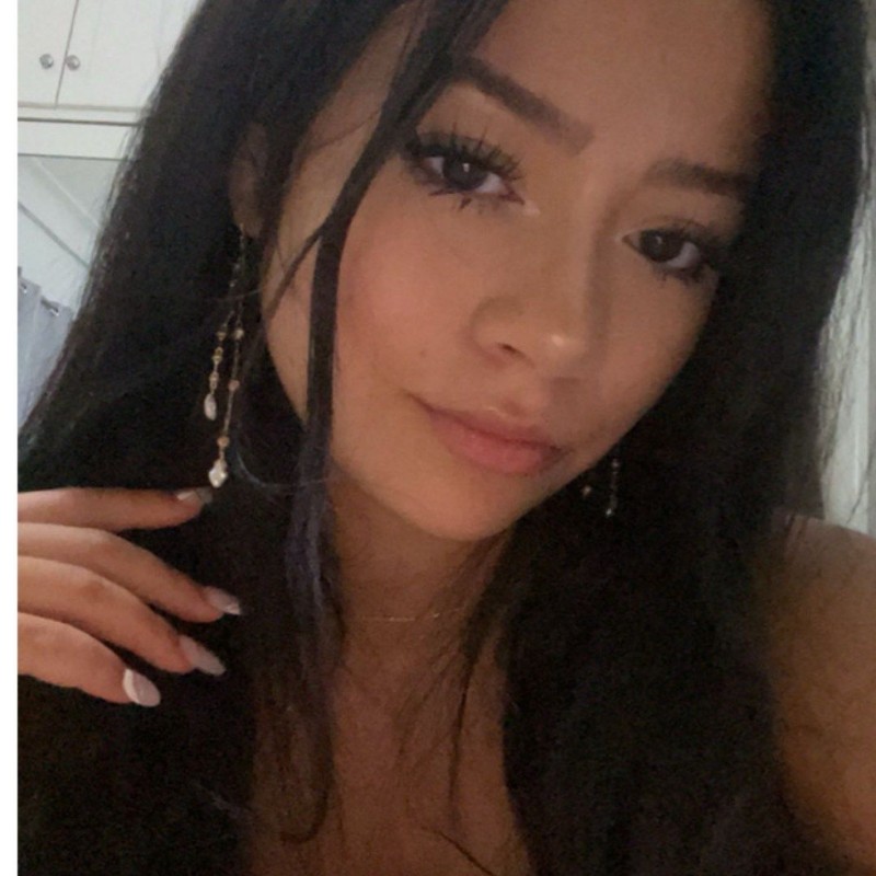 Sabrina Rabbitt Sabrina (@sabrina_berkat) | Snapchat Stories, Spotlight and Lenses
