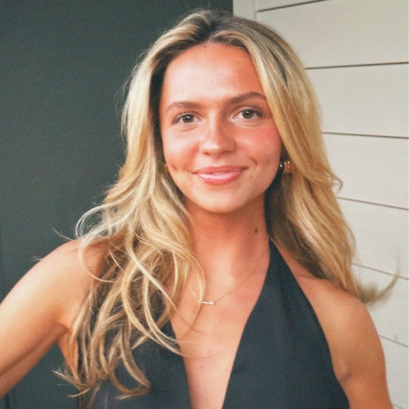 Sadie Crowell (sadie.crowell) Snapchat Stories, Spotlight & Lenses