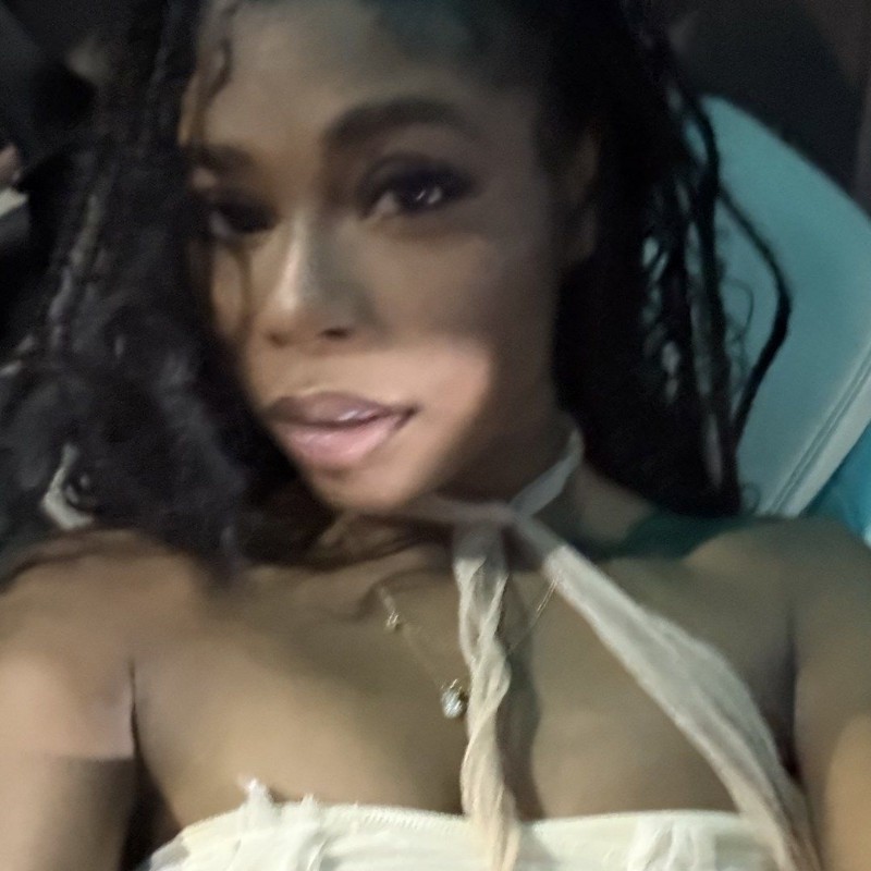 Skye 🫶🏾(scl.csl) เรื่องราว Snapchat ตลอดจน Spotlight และเลนส์