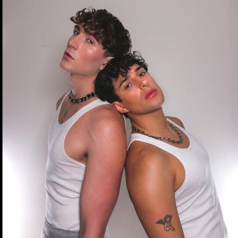 Dion & Sebb (@sebbanddion) | Snapchat Stories, Spotlight & Lenses