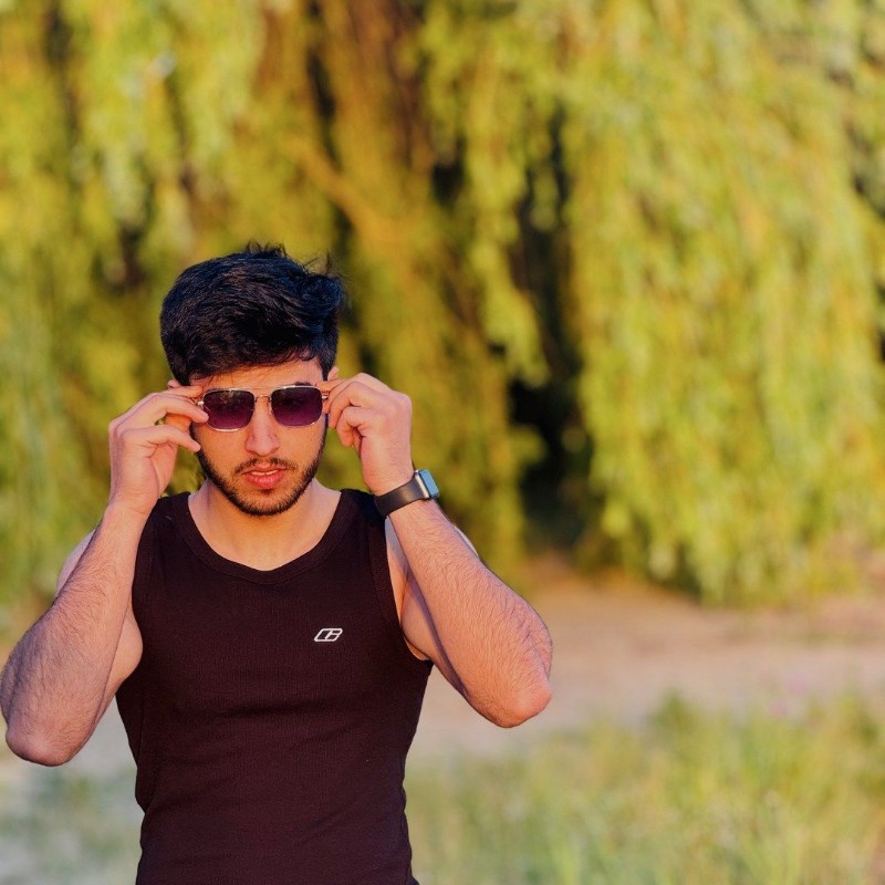 Seerat Peroz (@seerat_peroz) | Snapchat Stories, Spotlight & Lenses
