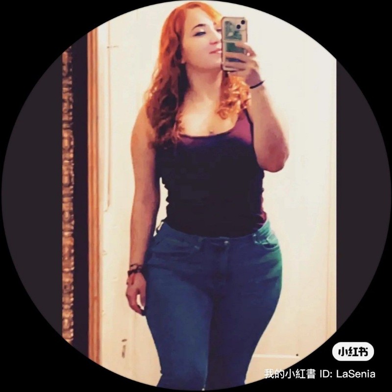 Senia(senia_e) เรื่องราว Snapchat ตลอดจน Spotlight และเลนส์