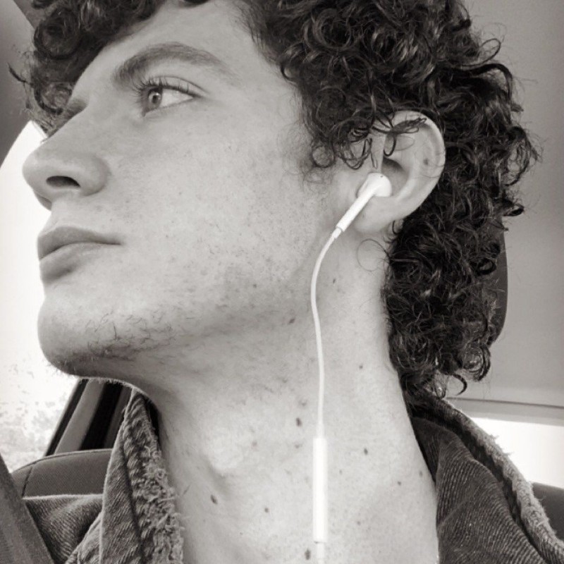 Shawn (shawn_esty) Snapchat Stories, Spotlight & Lenses