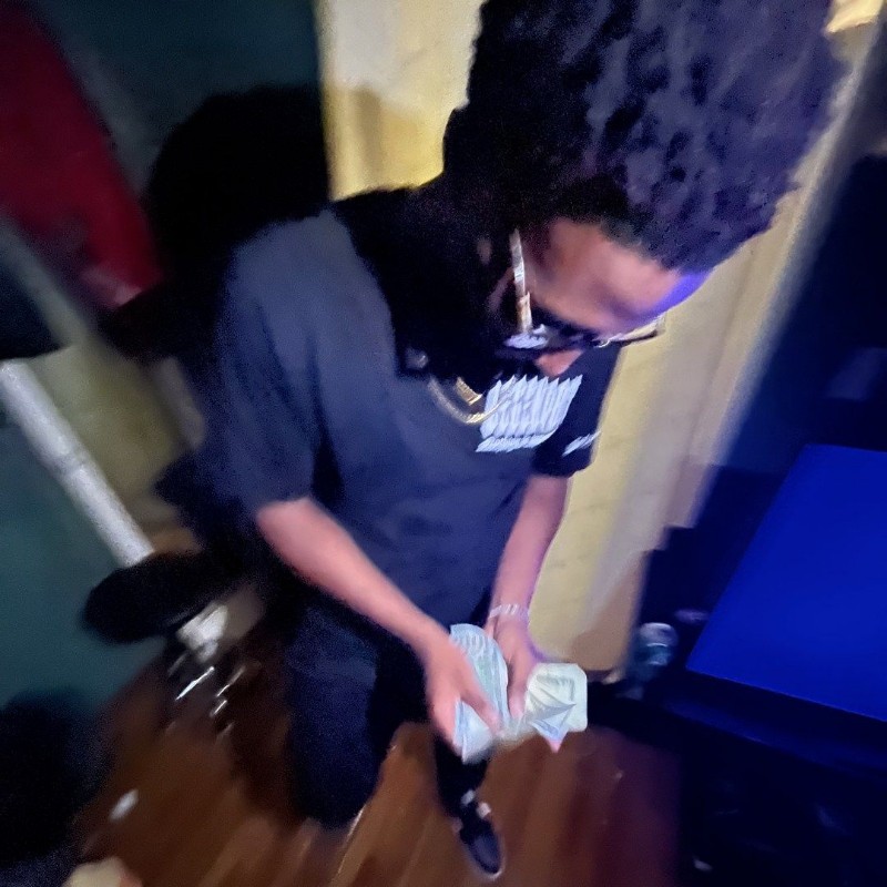 shylton (shellybinstaxin) Snapchat Stories, Spotlight & Lenses