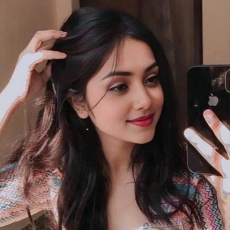 QUEEN 👑 🎀 (@shikha_g8461) | Snapchat Stories, Spotlight & Lenses