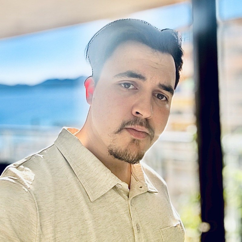 Simon 👻 (simon_crdbr) Snapchat Stories, Spotlight & Lenses