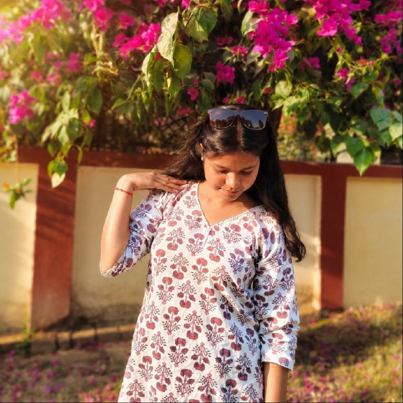 Simran Gupta (@simrang20242080) | Snapchat Stories, Spotlight & Lenses