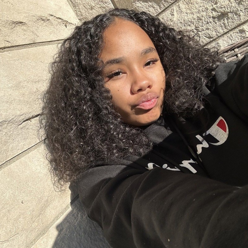 Api Hiani Sinai 💕 (@sinaisimone) | Snapchat Verhalen, Spotlight en Lenzen