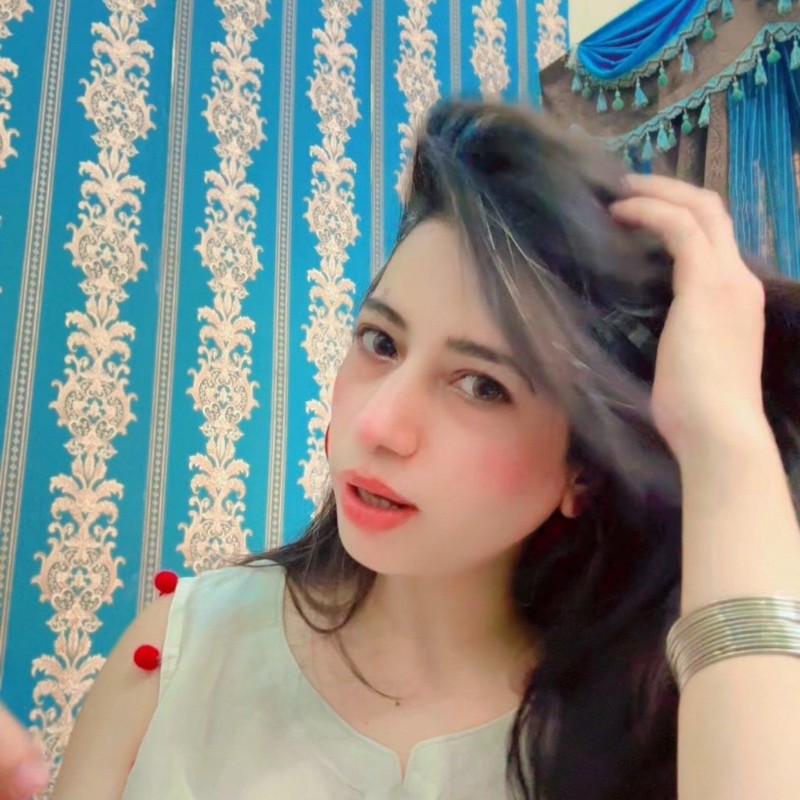 Saima Saeed (@sthesnapexpert) | Snapchat Stories, Spotlight & Lenses