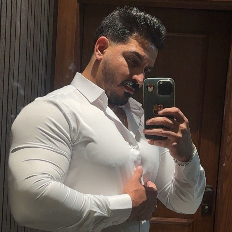 Taleb Square Student 👷🏼♂️🏋🏻♂️ (@taleb-alnajjar) | Snapchat Stories, Spotlight & Lenses