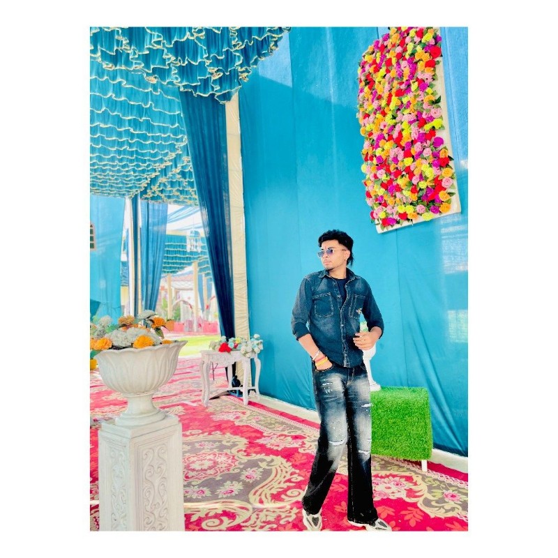 Tanwer anuj00 (@tanweranuj08) | Snapchat Stories, Spotlight & Lenses