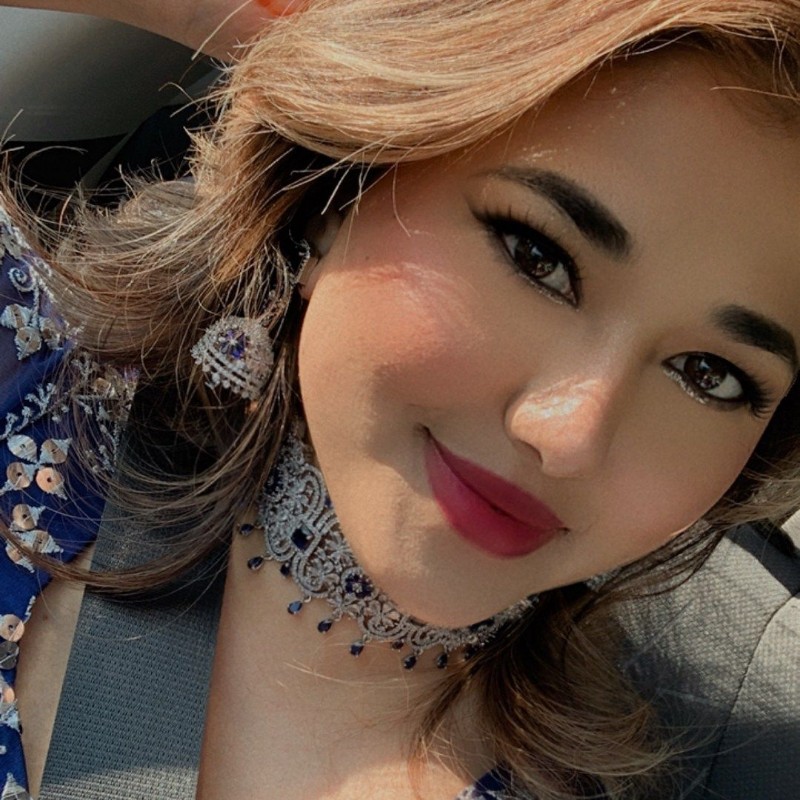 Jeena Thapa (@tjeena6) | Snapchat Stories, Spotlight & Lenses