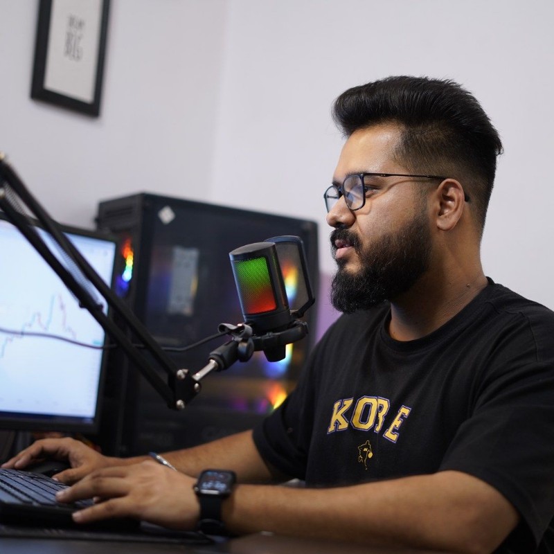 Pulkit Khanna♠️ (@trader.fankaaar) | Snapchat Stories, Spotlight & Lenses
