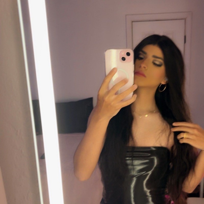 Brittany🏳️‍⚧️ (@trappinbritt) | Snapchat Stories, Spotlight & Lenses