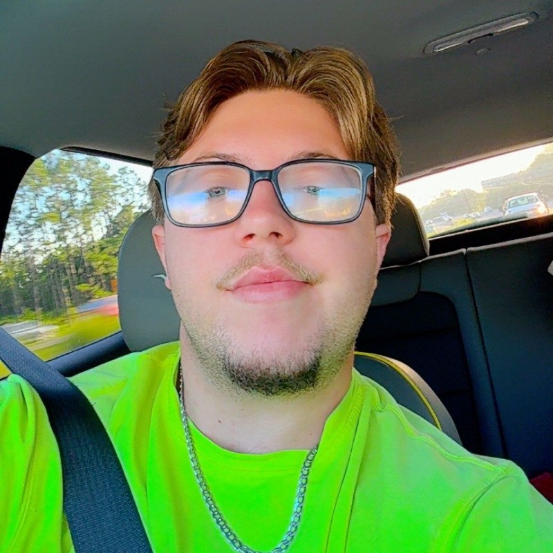 Tyler 😮‍💨 (@tylernsawyer) | Snapchat Stories, Spotlight & Lenses
