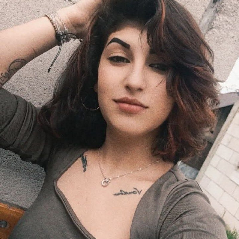 Rebecca Marya (@vandanazarculea) | Snapchat Stories, Spotlight & Lenses