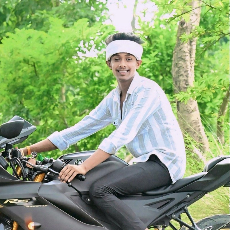 Gulshan Hero ⚜️ (@vnvido) | Snapchat Stories, Spotlight & Lenses