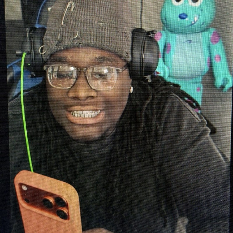 773von🏚️ (@vonptv) | Snapchat Stories, Spotlight & Lenses