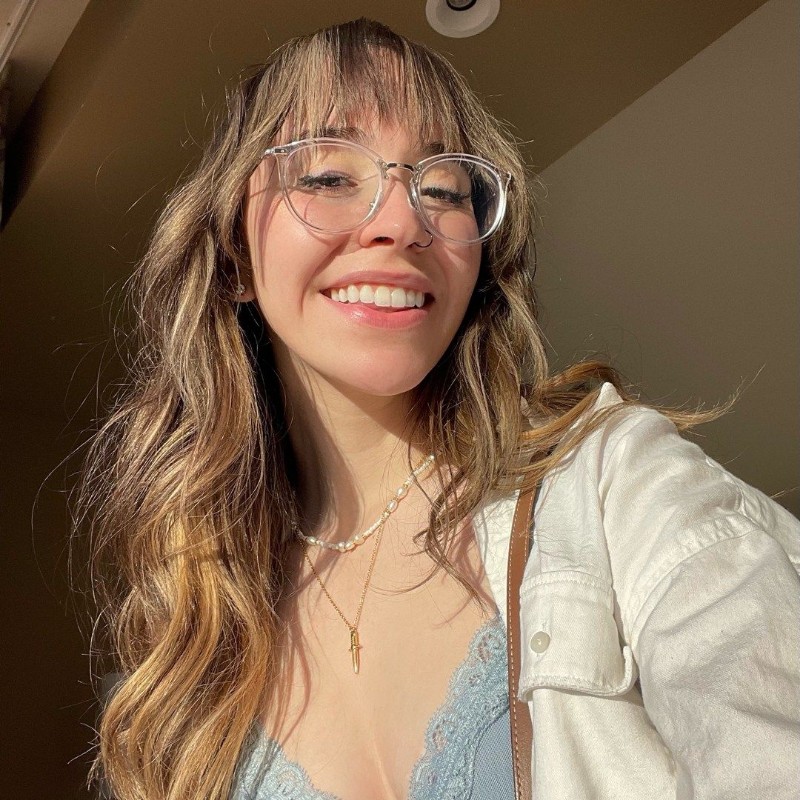 Cate 💛 (@xcatlyn) | Snapchat Stories, Spotlight & Lenses