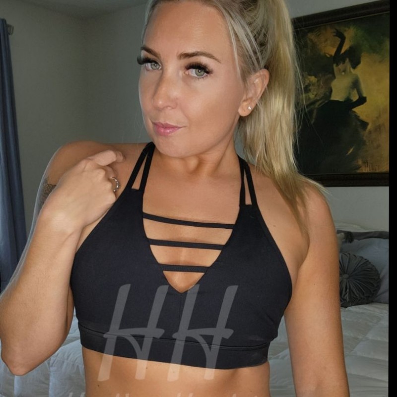 Heather Hendrix ( xheatherhendrix) Snapchat Stories, Spotlight & Lenses