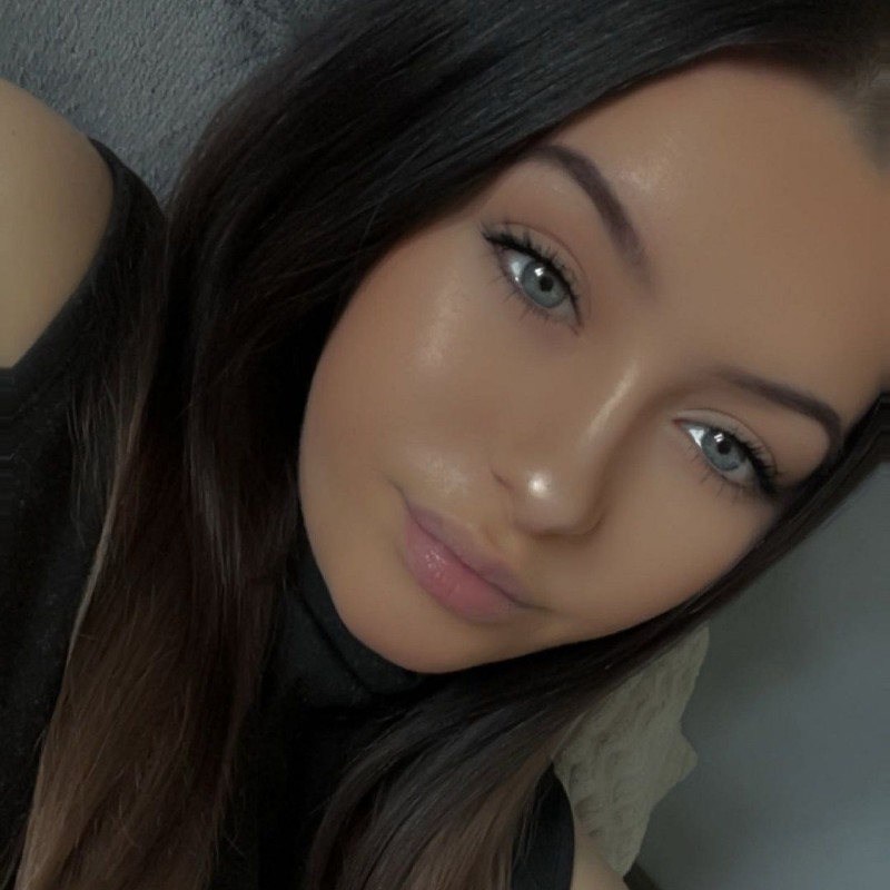 ᝣᰀɴ꯵ᴀ 💍 (@xheinrich9) | Snapchat Stories, Spotlight & Lenses