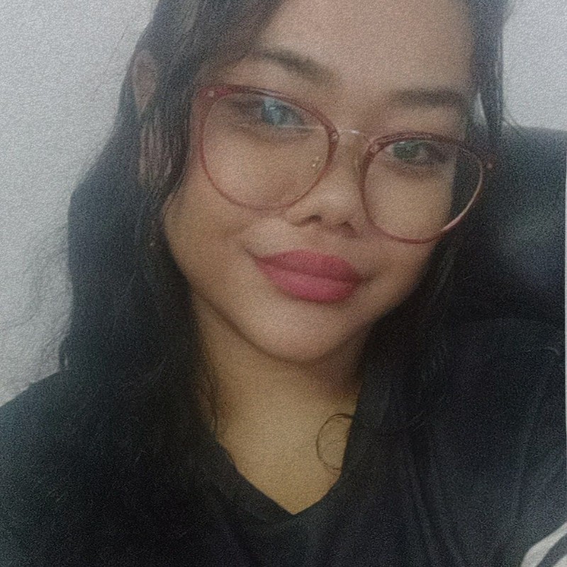 Yelle 🇸🇷 (yellz93) Snapchat Stories, Spotlight & Lenses